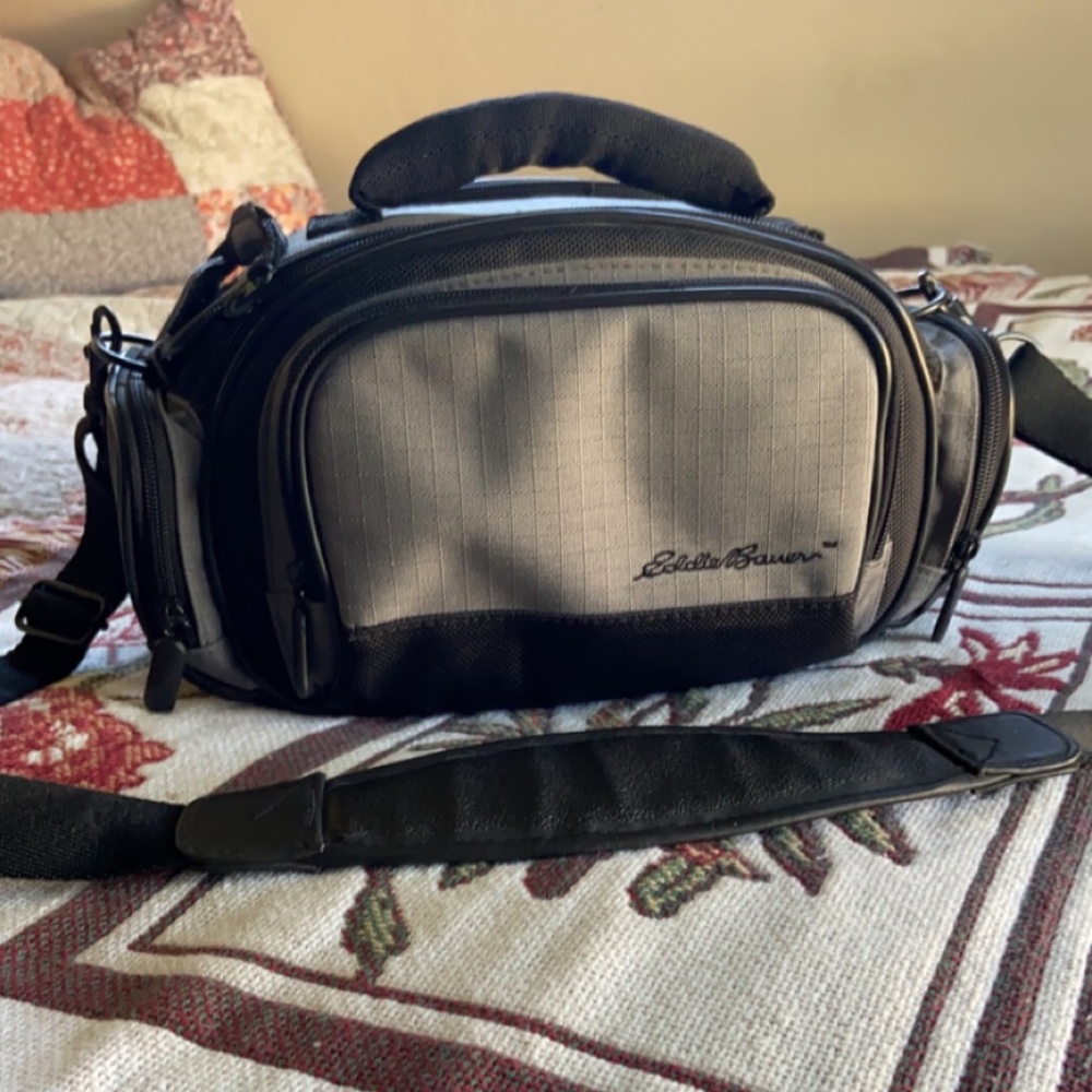Eddie Bauer Camera/Camcorder Travel Bag Padded Adjustable Divider Crossbody